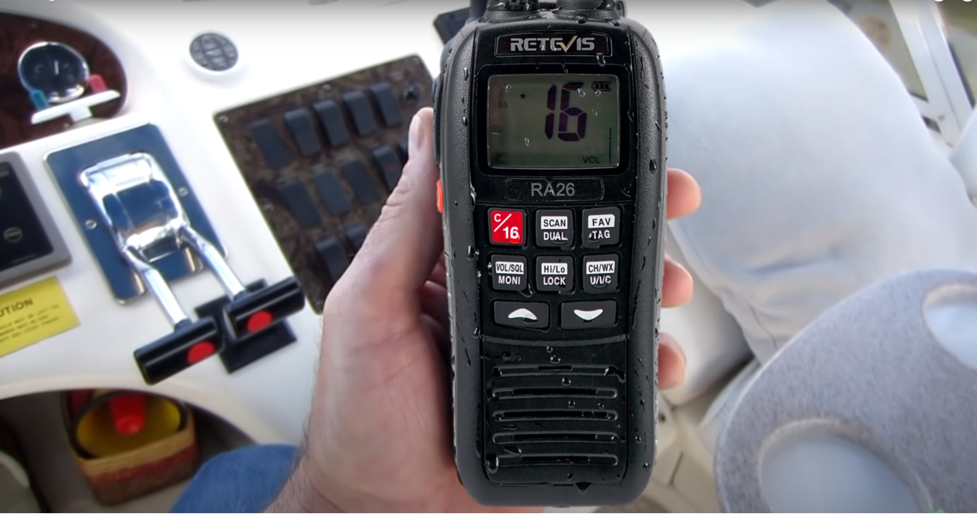 How to choose a VHF Marine Radio for your boat